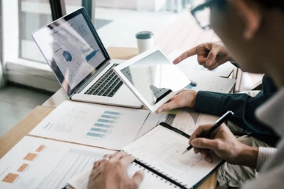 Founder's Accounting, Financial Analyst, Financial Analysis, Corporate Tax Planning, Financial Planning and Analysis, Financial Forecasting, Financial Strategy, Section 1202 QSBS, Election 83b, Section 174, Section 179, Tax Credits